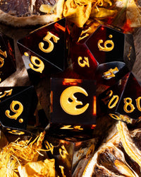 Avantris Entertainment - The Crooked Moon - Resin Dice Set